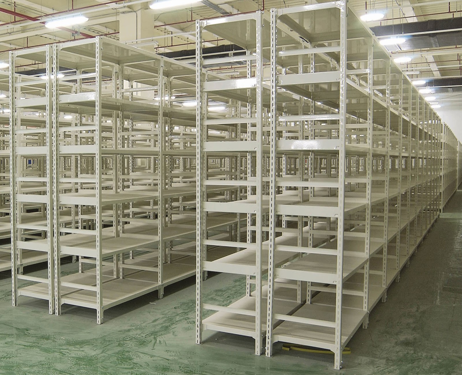 輕型料架